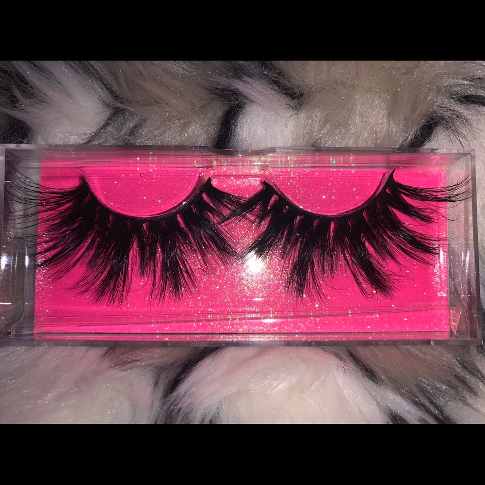 25 mm lashes - Picture 3 of 4